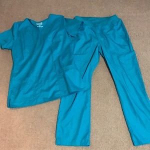 Cherokee scrubs, top & bottom